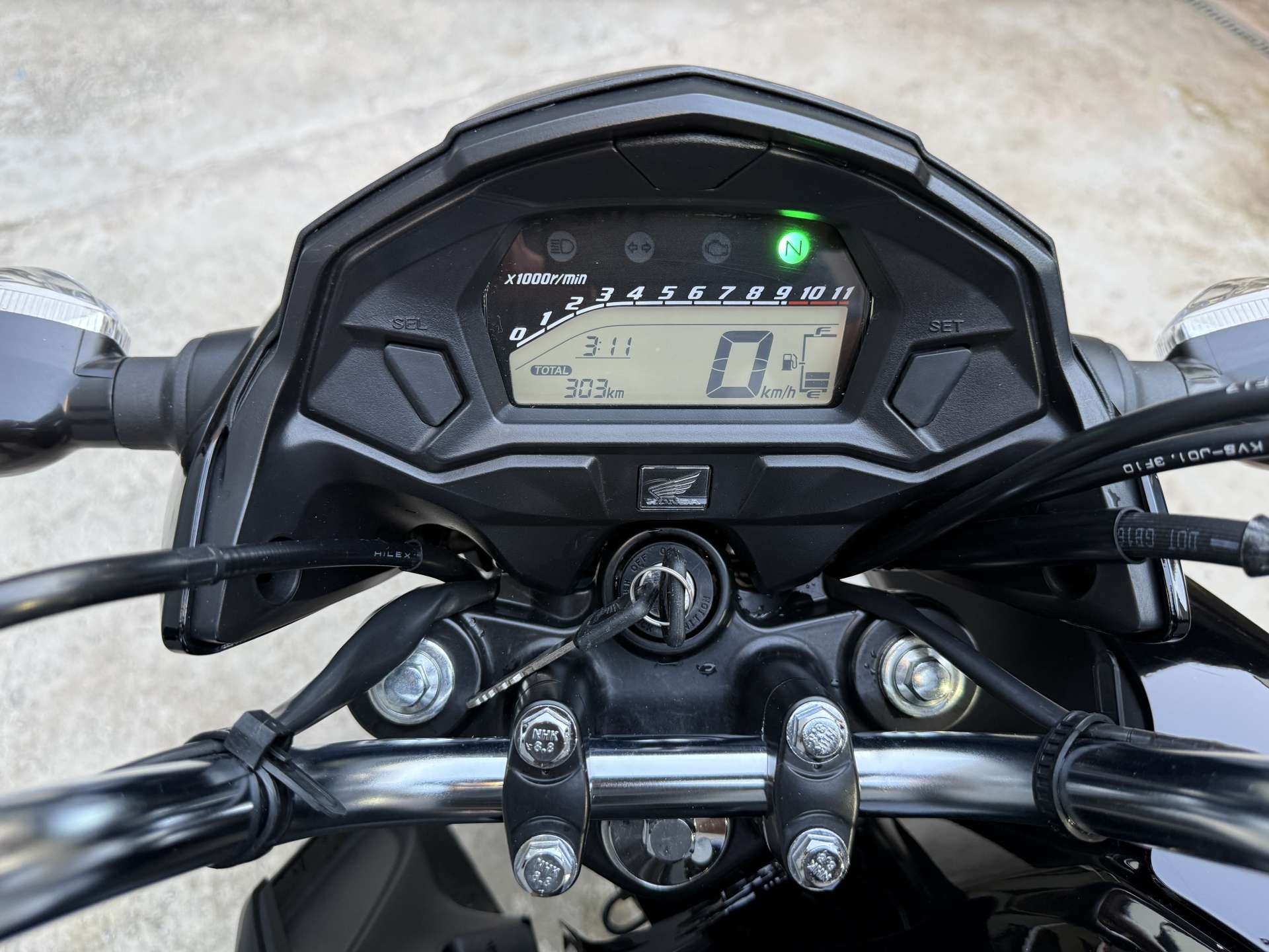 KIT MOTOBOY ou 20 MIL - FAN 160, CNH, CELULAR, 2 CAPACETES, CAPA DE CHUVA, BAG, SUPORTE P/ CELULAR