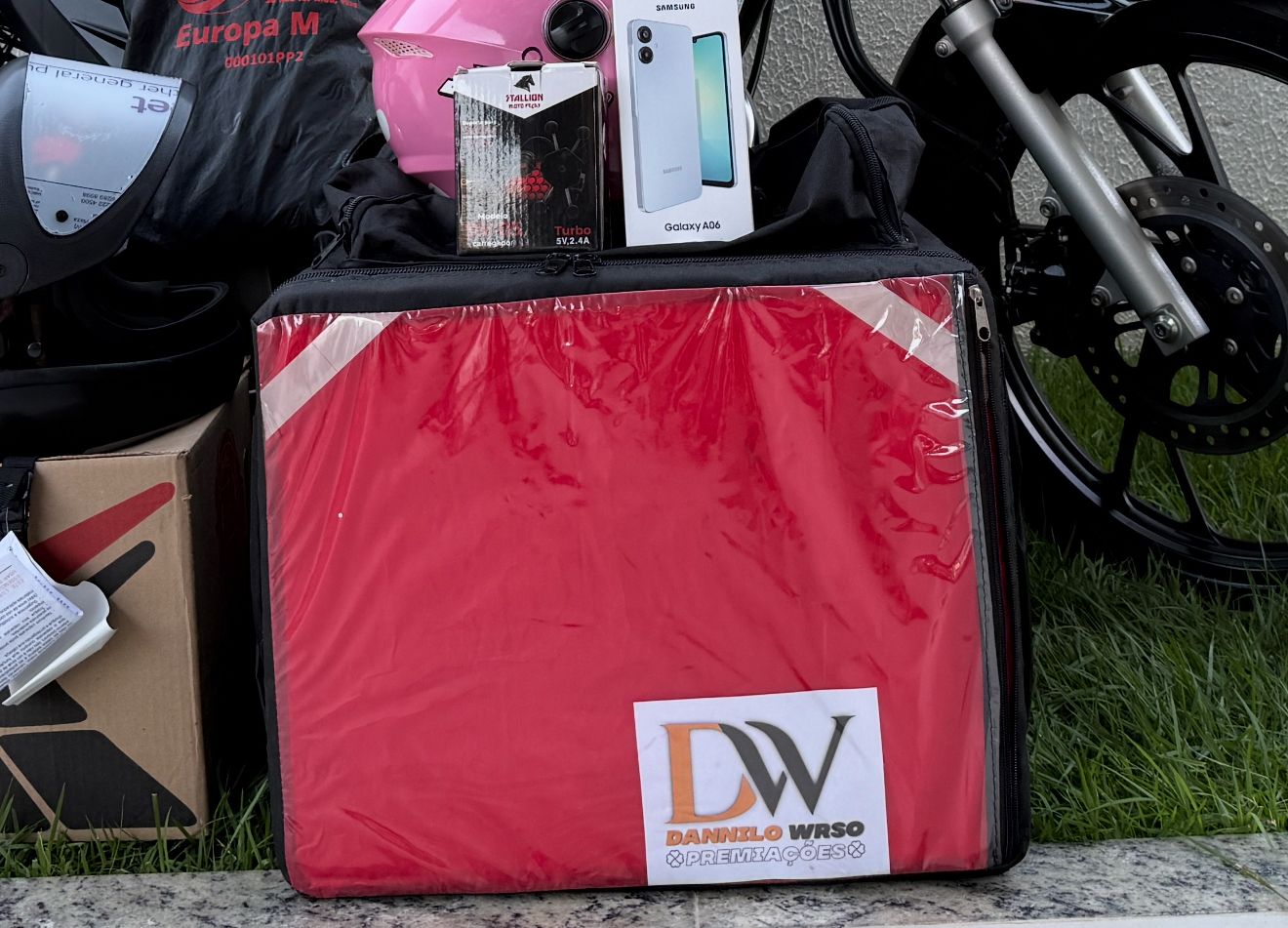KIT MOTOBOY ou 20 MIL - FAN 160, CNH, CELULAR, 2 CAPACETES, CAPA DE CHUVA, BAG, SUPORTE P/ CELULAR