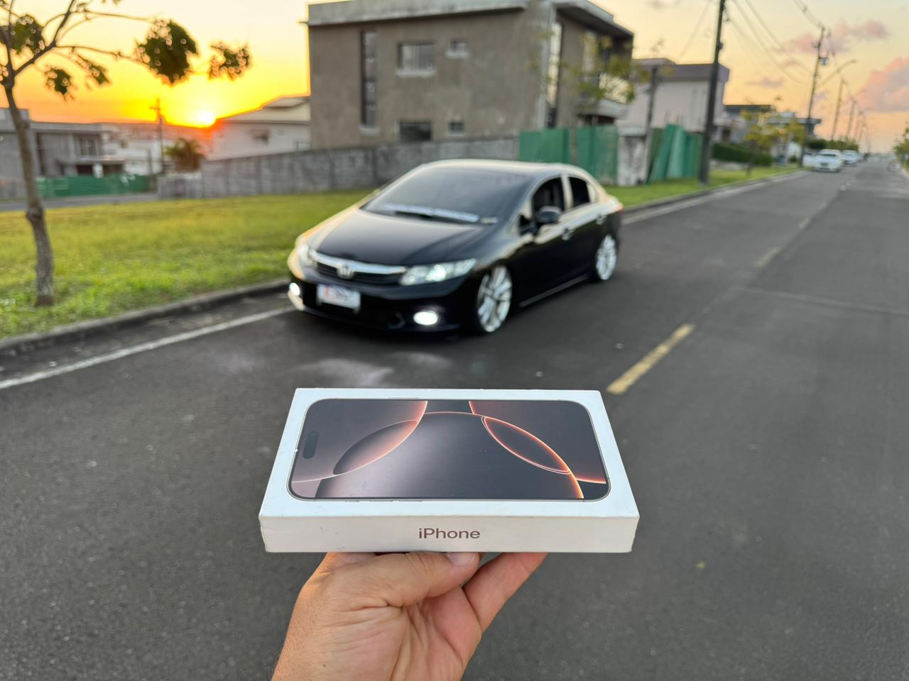 HONDA CIVIC com som, suspensão a ar e rodas aro 20 + BROS 2025 de brinde (leia a descrição para saber as condições para ganhar a moto)