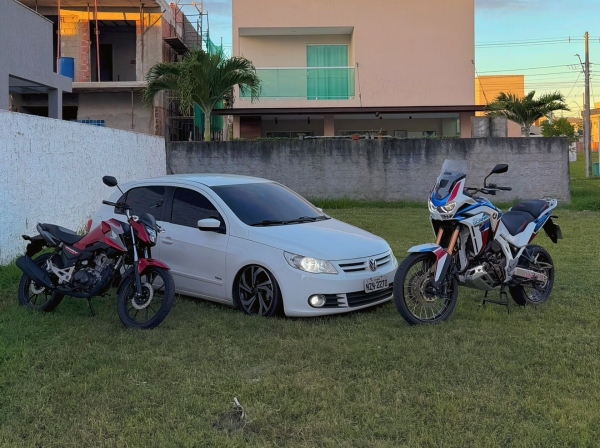 KIT SÃO JOÃO • GOL G5 com som, suspensão a ar e rodas 17 + TITAN 2025 0km ou AFRICA TWIN ADVENTURE SPORTS 2022